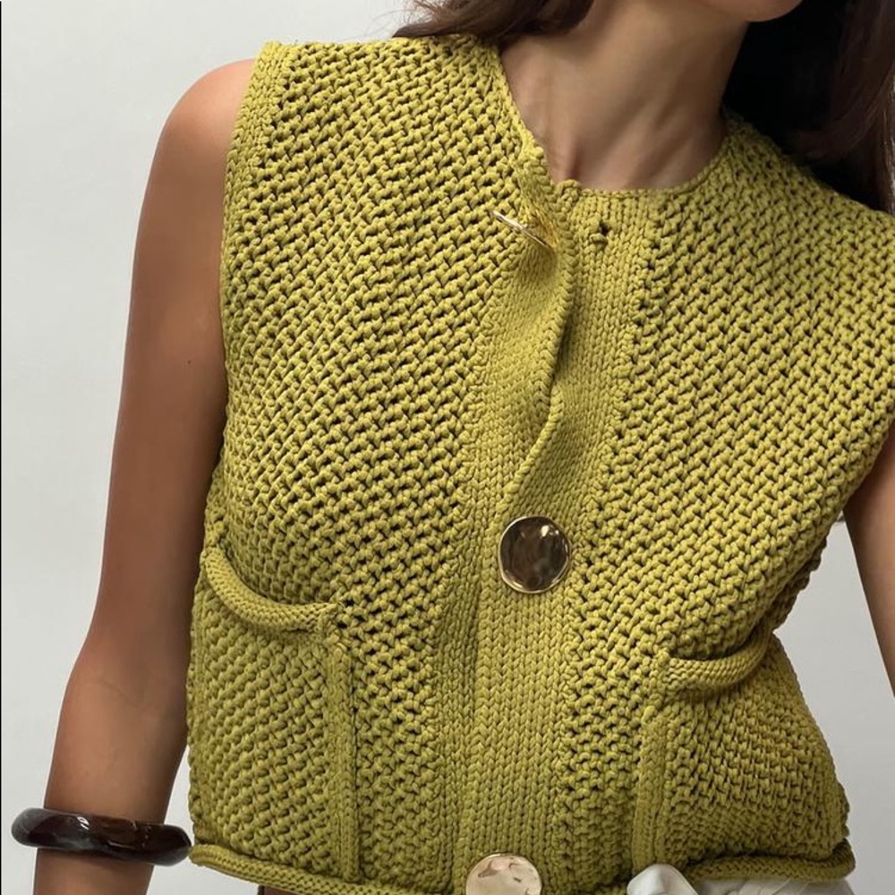 Zara chunky knit crop vest